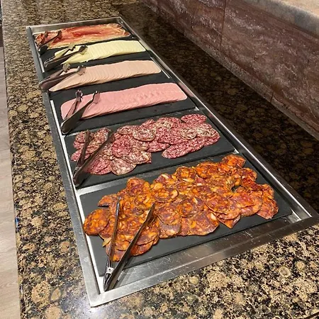 Otel Ciudad De 3*